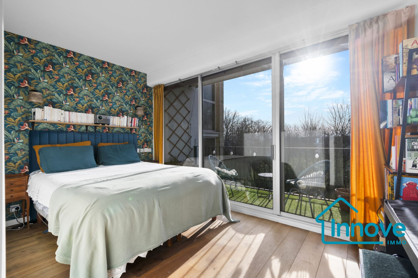 
                                                Vente
                                                 Grand 5 pièces - calme absolu - parfait état