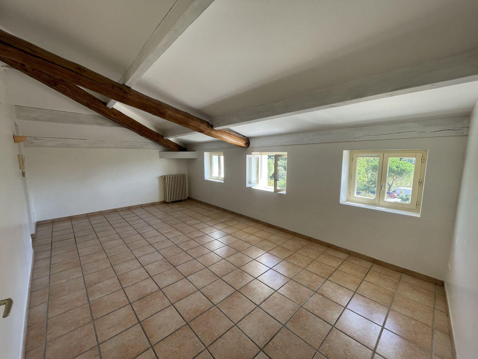 
                                                Location
                                                 Grand appart de standing lumineux –centre ville