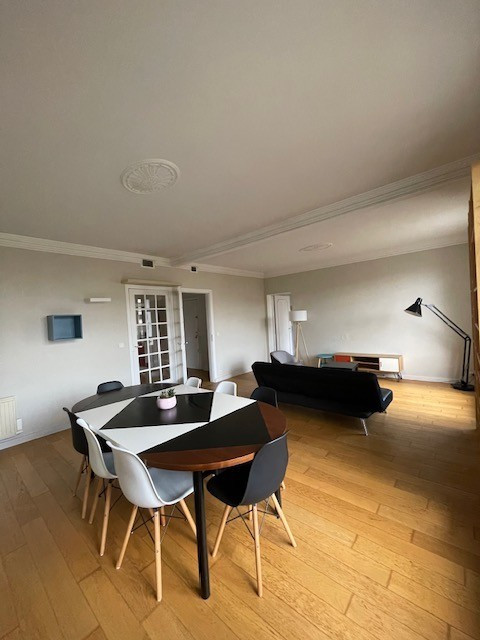 
                                                Location
                                                 Grand appartement 3 pièces 85m2 Saint-Cloud