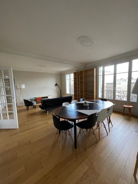 
                                                Location
                                                 Grand appartement 3 pièces 85m2 Saint-Cloud