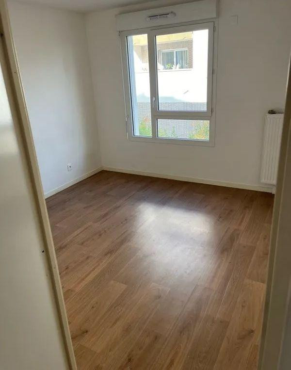 
                                                Location
                                                 Grand appartement 44m² Rouen rive droite