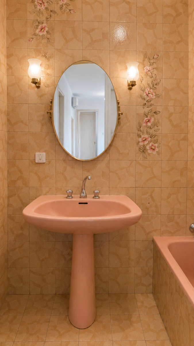 
                                                Vente
                                                 Grand Appartement lumineux et traversant - Grand Clement