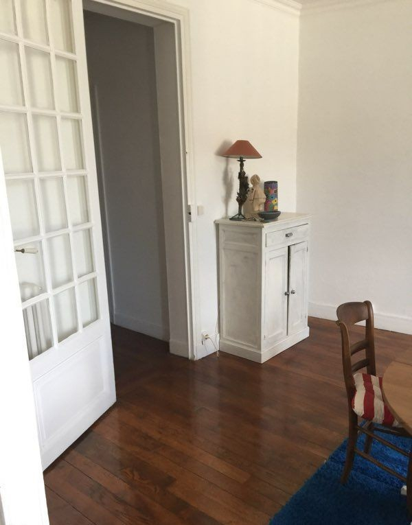 
                                                Location
                                                 Grand appartement meublé 96m2 libre le 16/10/2021