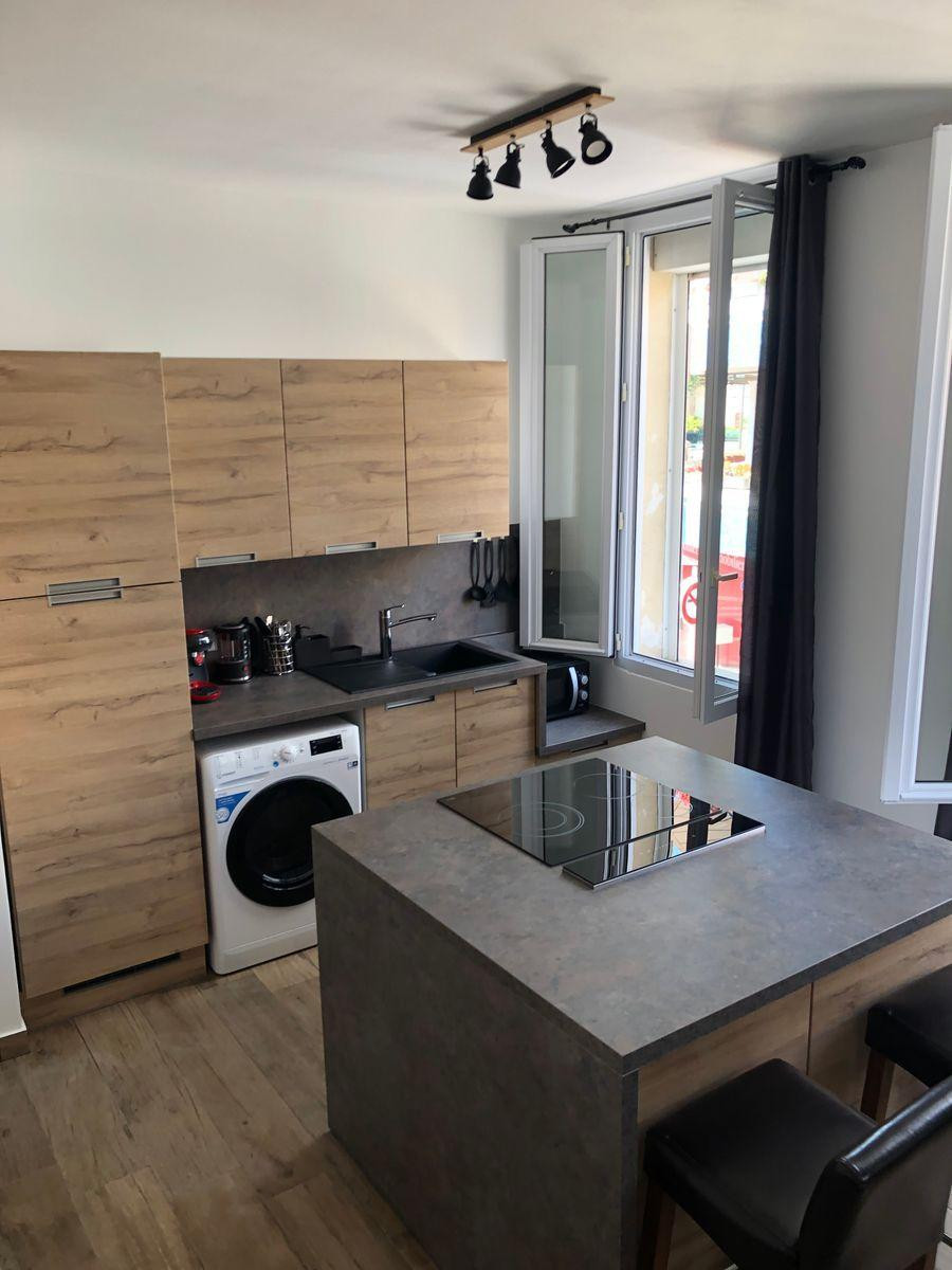 
                                                Location
                                                 Grand appartement meublé T2 bis Toulon