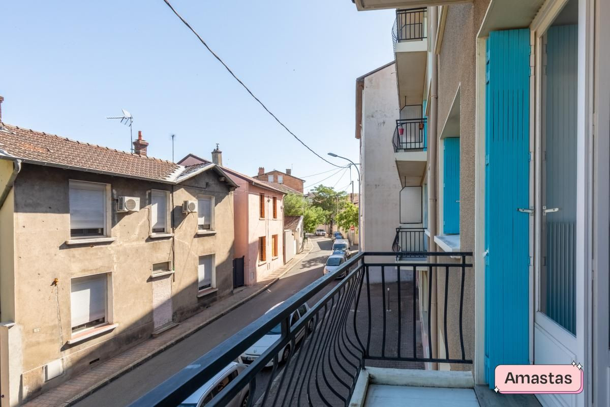 
                                                Location
                                                 Grand appartement proche gare Saint-Fons