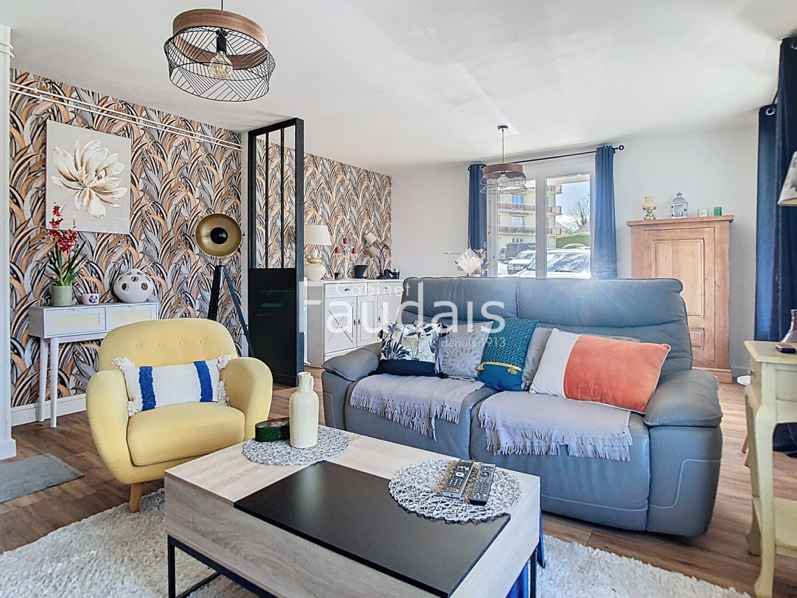 
                                                Vente
                                                 GRAND APPARTEMENT T3 RENOVE
