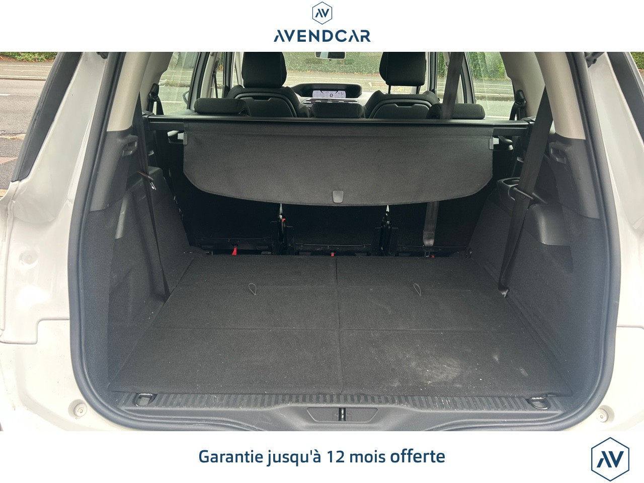 
                                                Voiture
                                                 GRAND C4 SPACETOURER 1.2 PURETECH 130 FEEL START-STOP