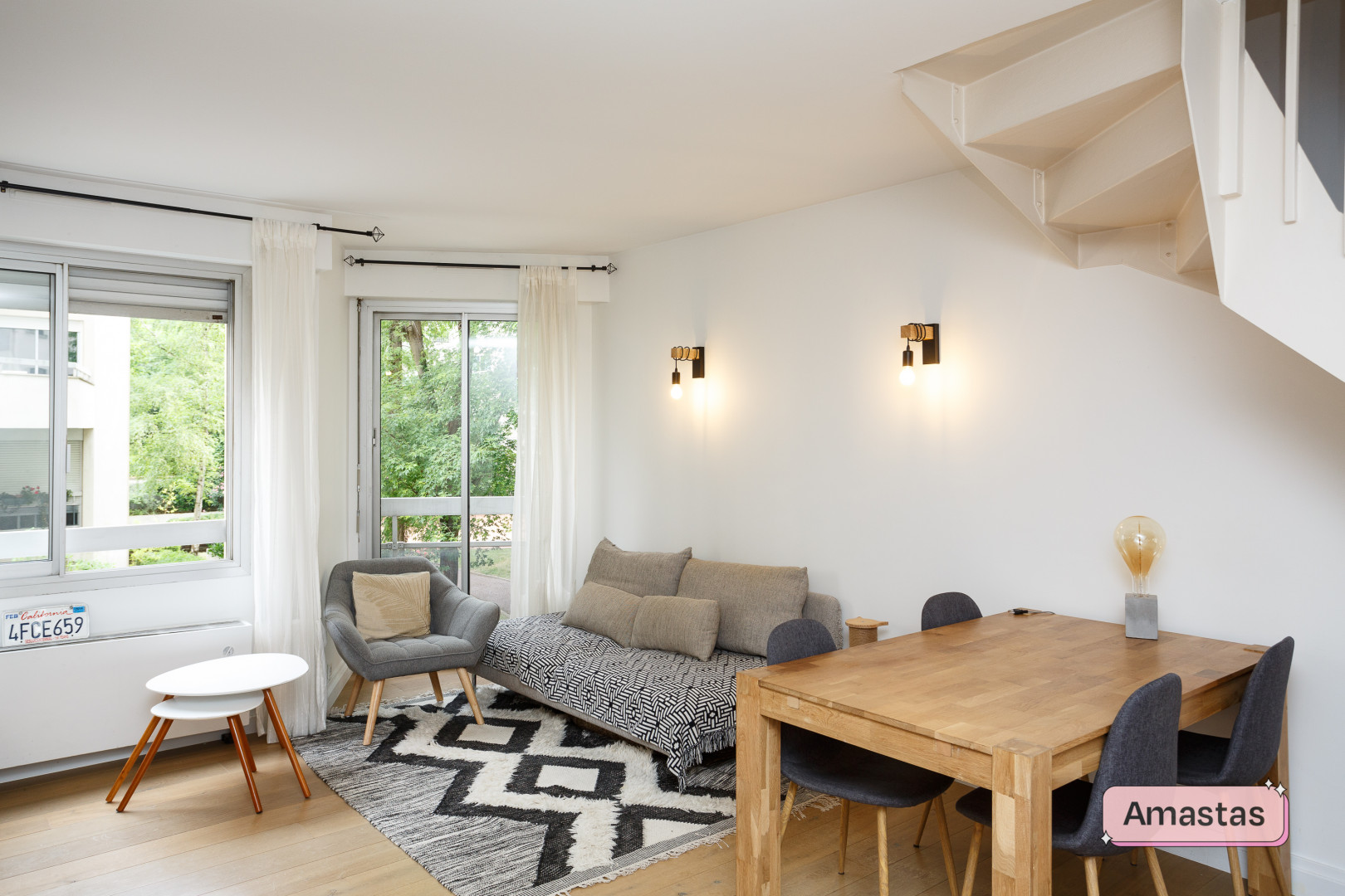 
                                                Location
                                                 Grand duplex de 3 pièces à Neuilly-sur-Seine