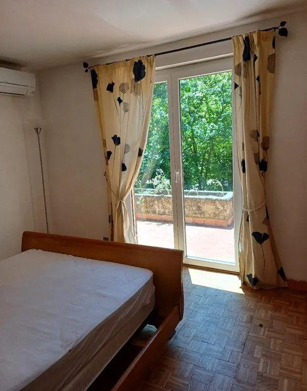 
                                                Location
                                                 Grand duplex T2 meublé 63m² avec terrasse