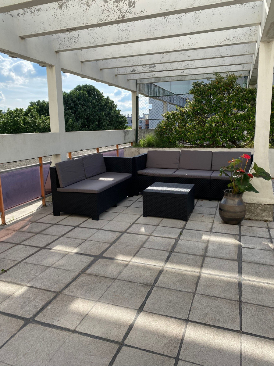 
                                                Location
                                                 Grand et chaleureux appartement à Montrouge (loyer tout inclus)