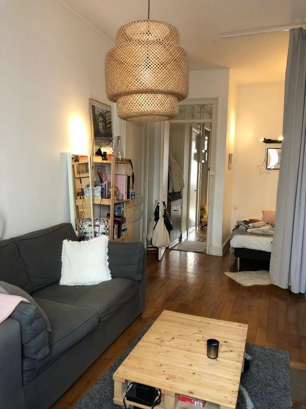 
                                                Location
                                                 Grand F1 traversant 38 m2
