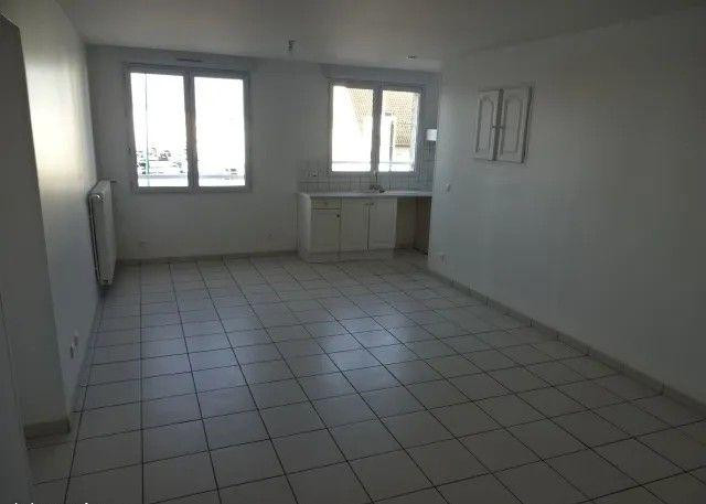 
                                                Location
                                                 Grand F2 de 65 m² REIMS LA NEUVILLETTE