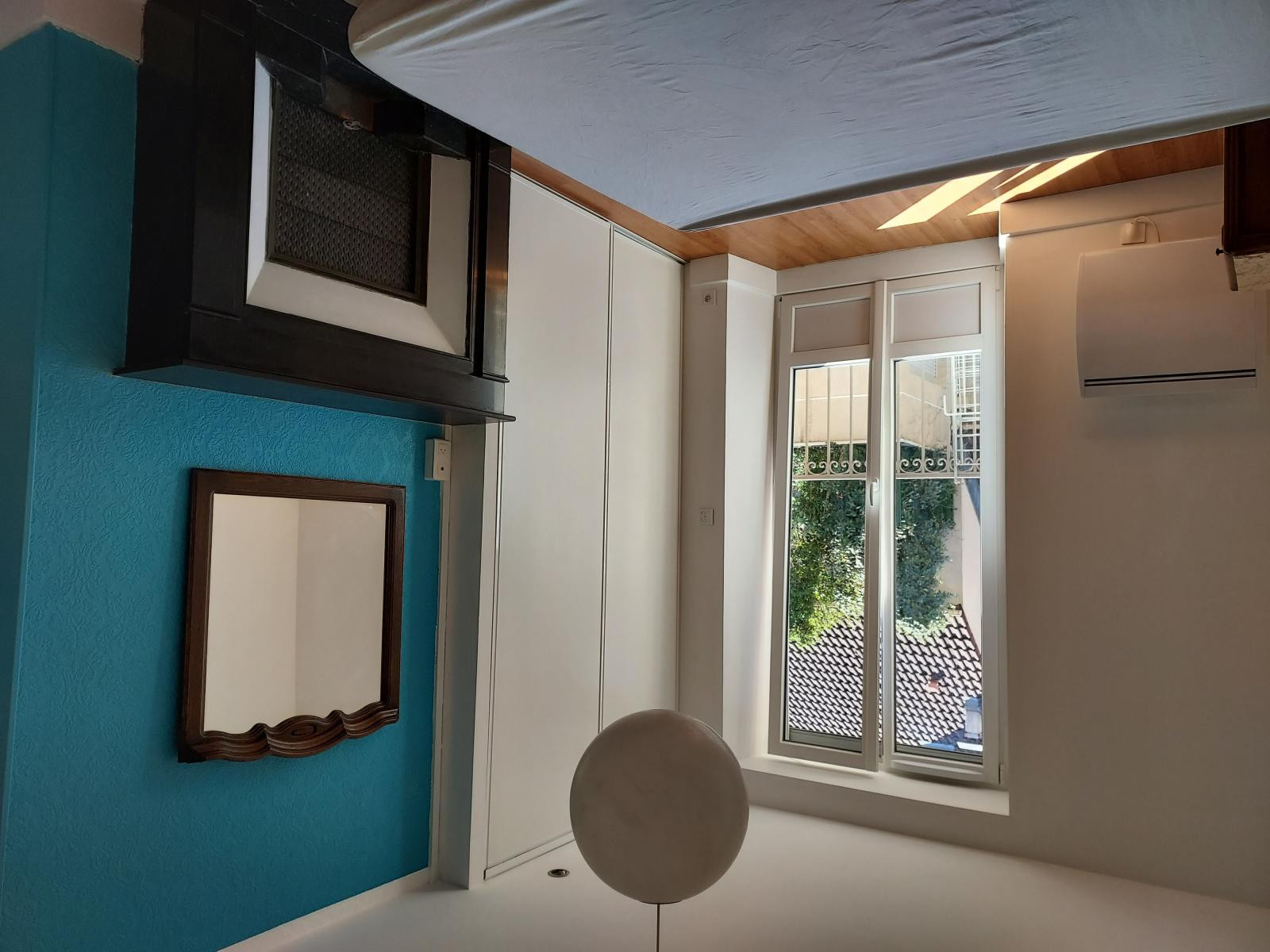 
                                                Location
                                                 Grand F2 Rénové, clair, calme. Grenoble centre