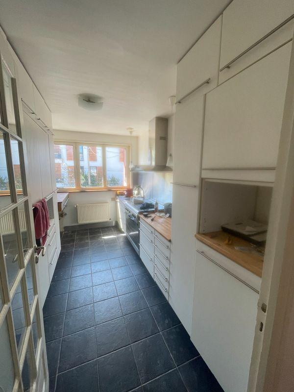 
                                                Location
                                                 Grand F4 98m² spacieux et lumineux, traversant