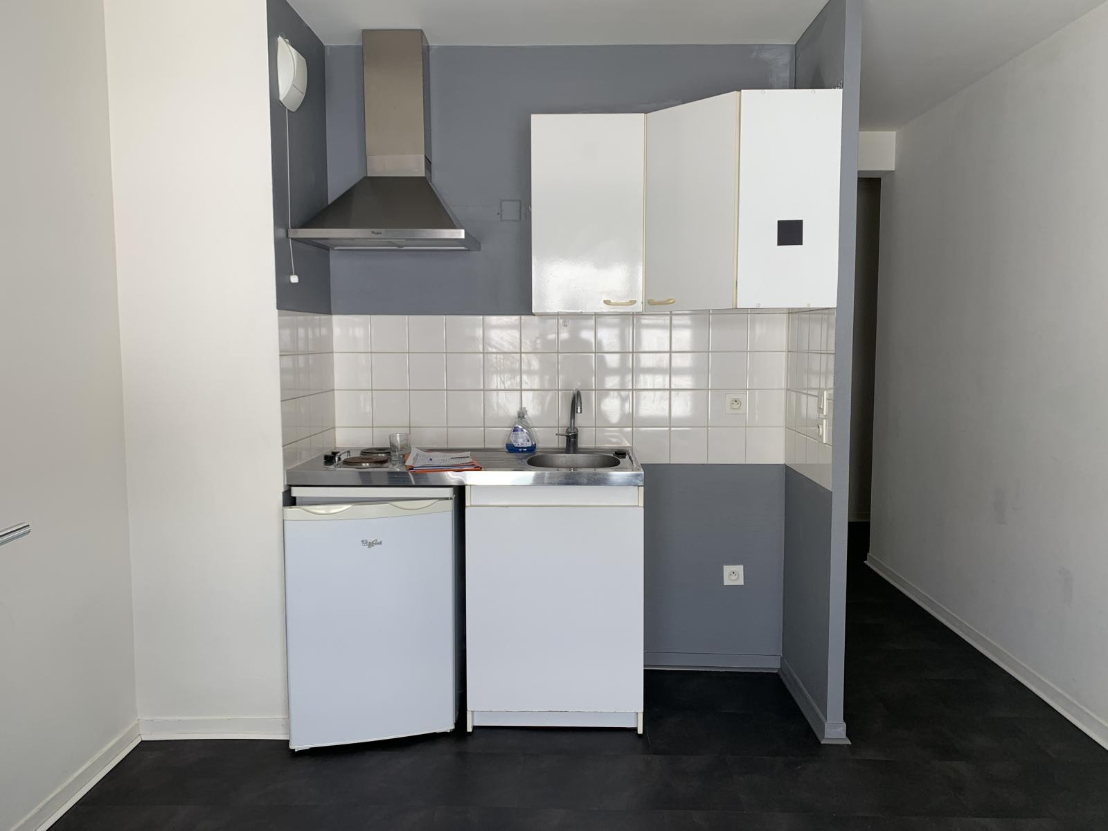 
                                                Location
                                                 Grand studio 18 m2 + garage La Tortière