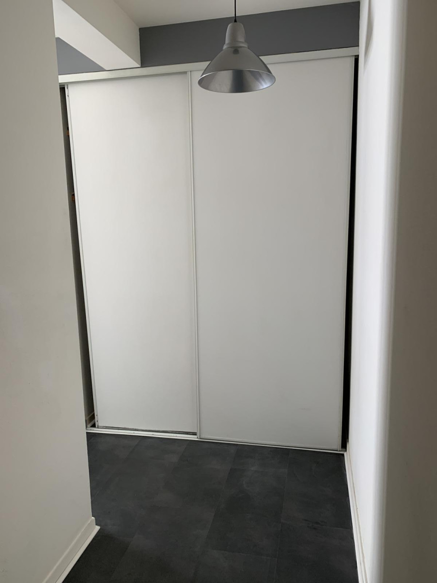 
                                                Location
                                                 Grand studio 18 m2 + garage La Tortière