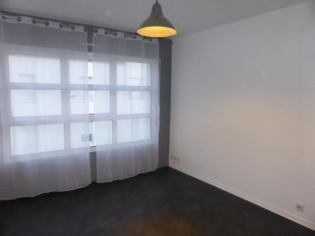 
                                                Location
                                                 Grand studio 18 m2 + garage La Tortière