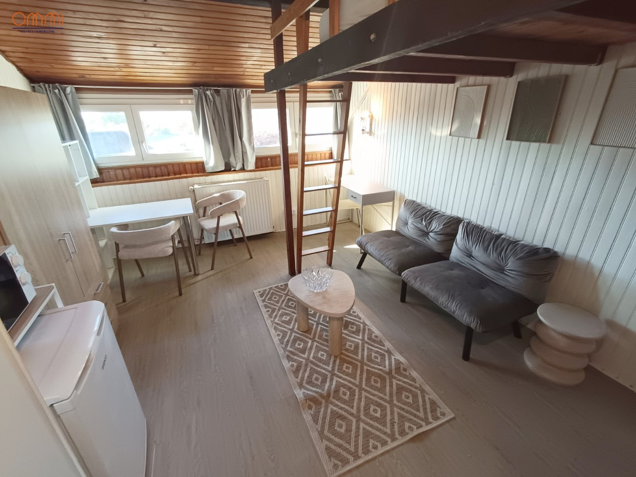 
                                                Location
                                                 Grand studio 20m2 avec mezzanine
