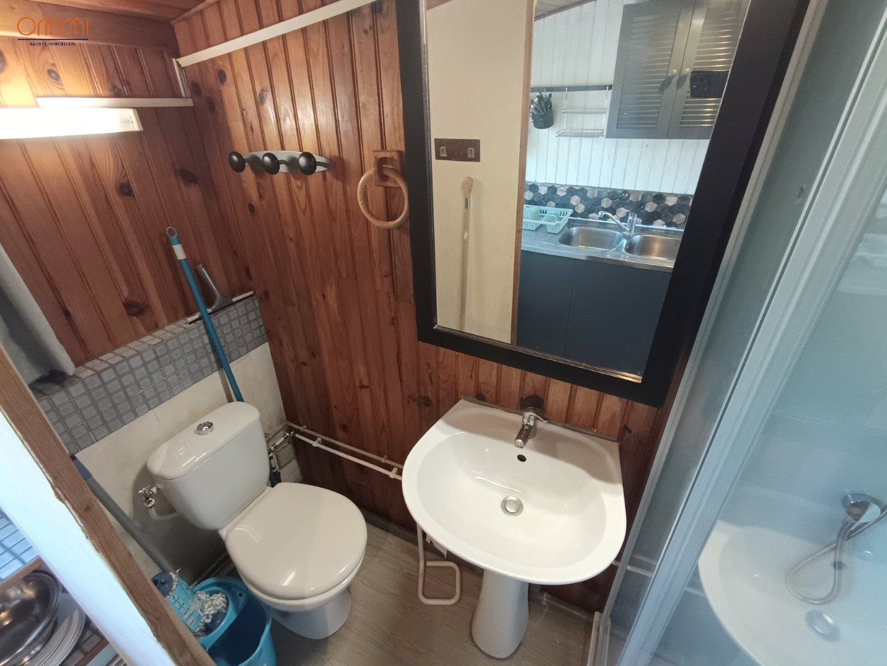 
                                                Location
                                                 Grand studio 20m2 avec mezzanine