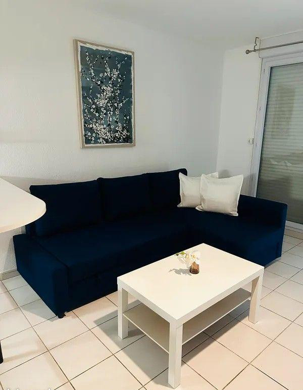 
                                                Location
                                                 Grand studio 33m² refait à neuf