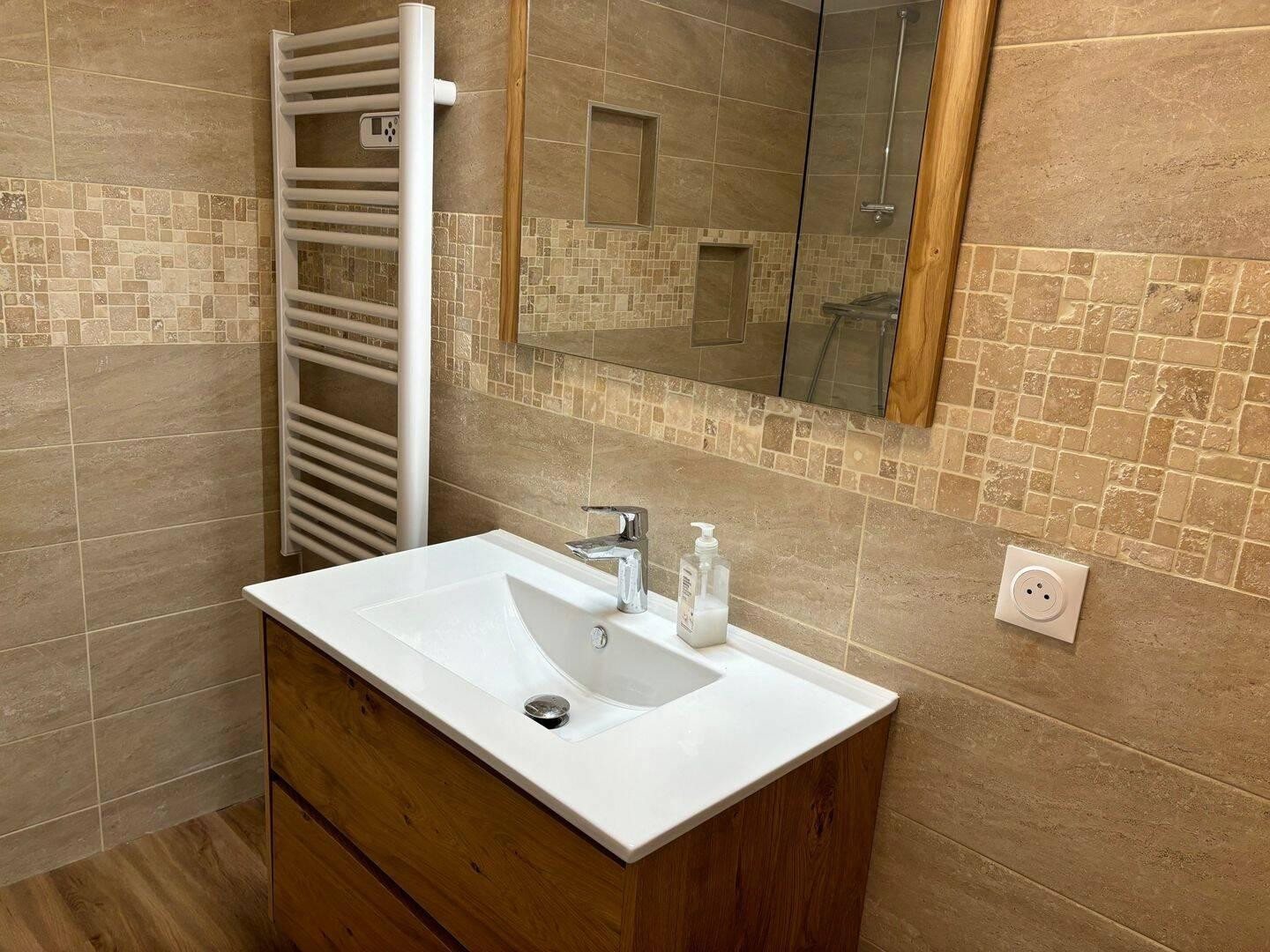 
                                                Location
                                                 Grand Studio 35m² + Jardin et Terrasse 70m²