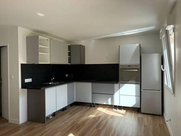 
                                                Location
                                                 Grand Studio 35m² + Jardin et Terrasse 70m²