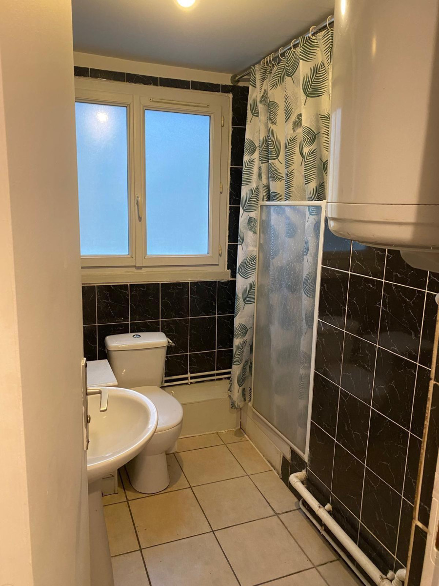 
                                                Location
                                                 Grand studio 36 m 2