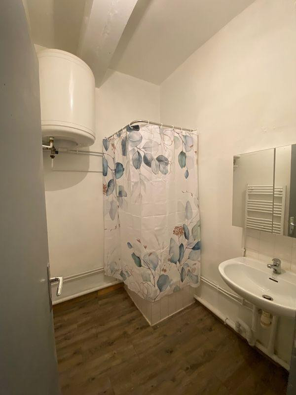 
                                                Location
                                                 Grand studio 40m² au centre du Vieux Lyon