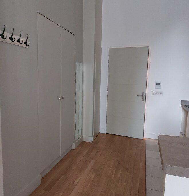
                                                Location
                                                 Grand Studio 50 M2 à louer à Versailles