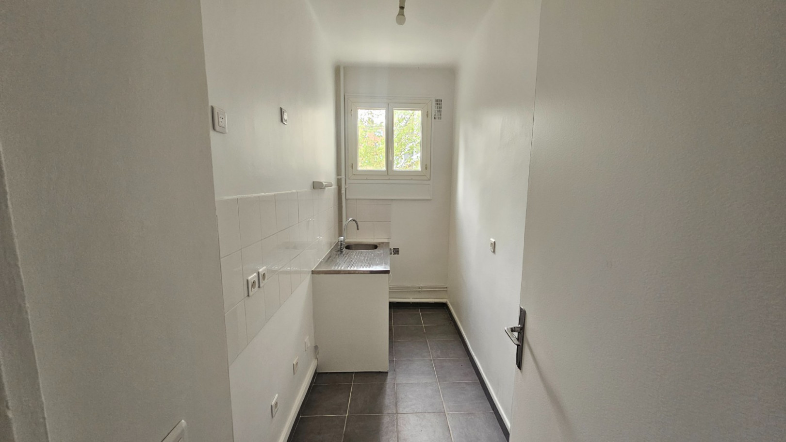 
                                                Vente
                                                 Grand studio