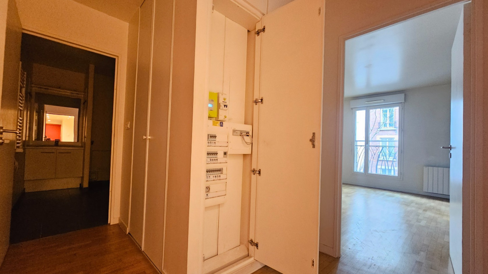 
                                                Vente
                                                 GRAND STUDIO