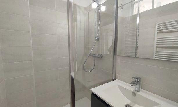 
                                                Location
                                                 Grand studio à louer à Lille