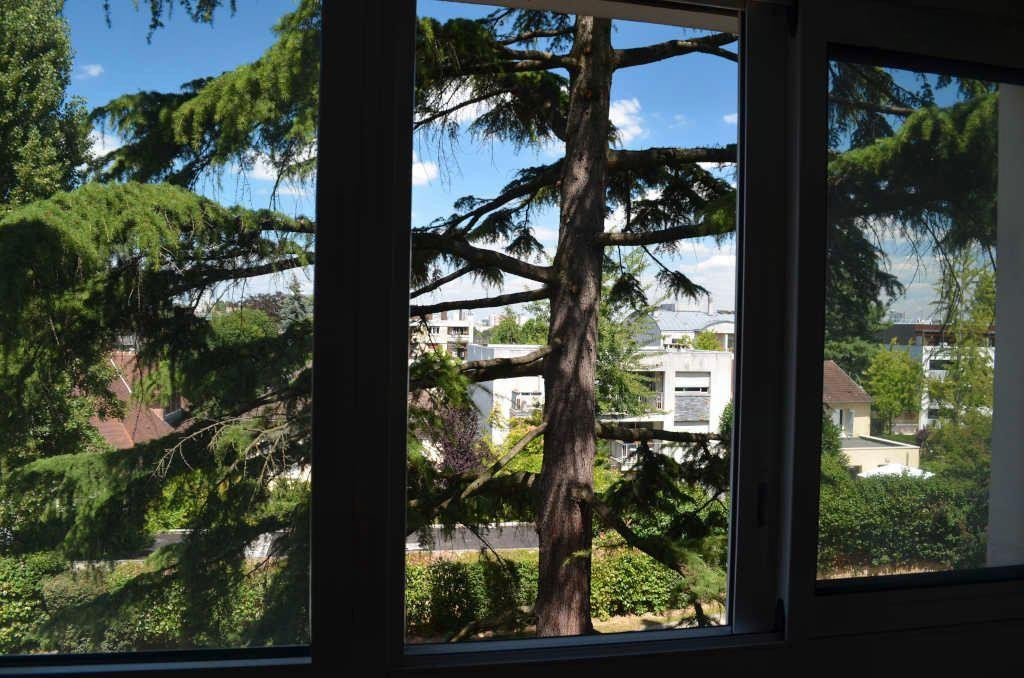 
                                                Location
                                                 Grand Studio à proximité du lycée Lakanal