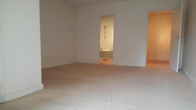 
                                                Location
                                                 Grand studio avec balcon Paris 12ème