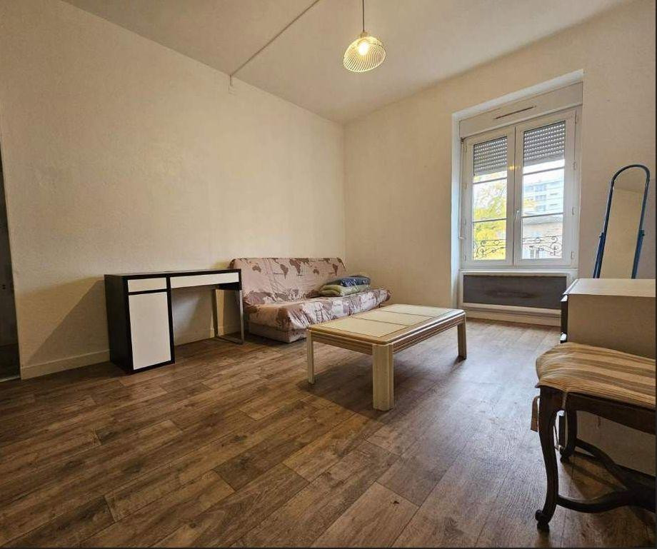
                                                Location
                                                 Grand studio de 31m2 rue Cassette 75006 Paris