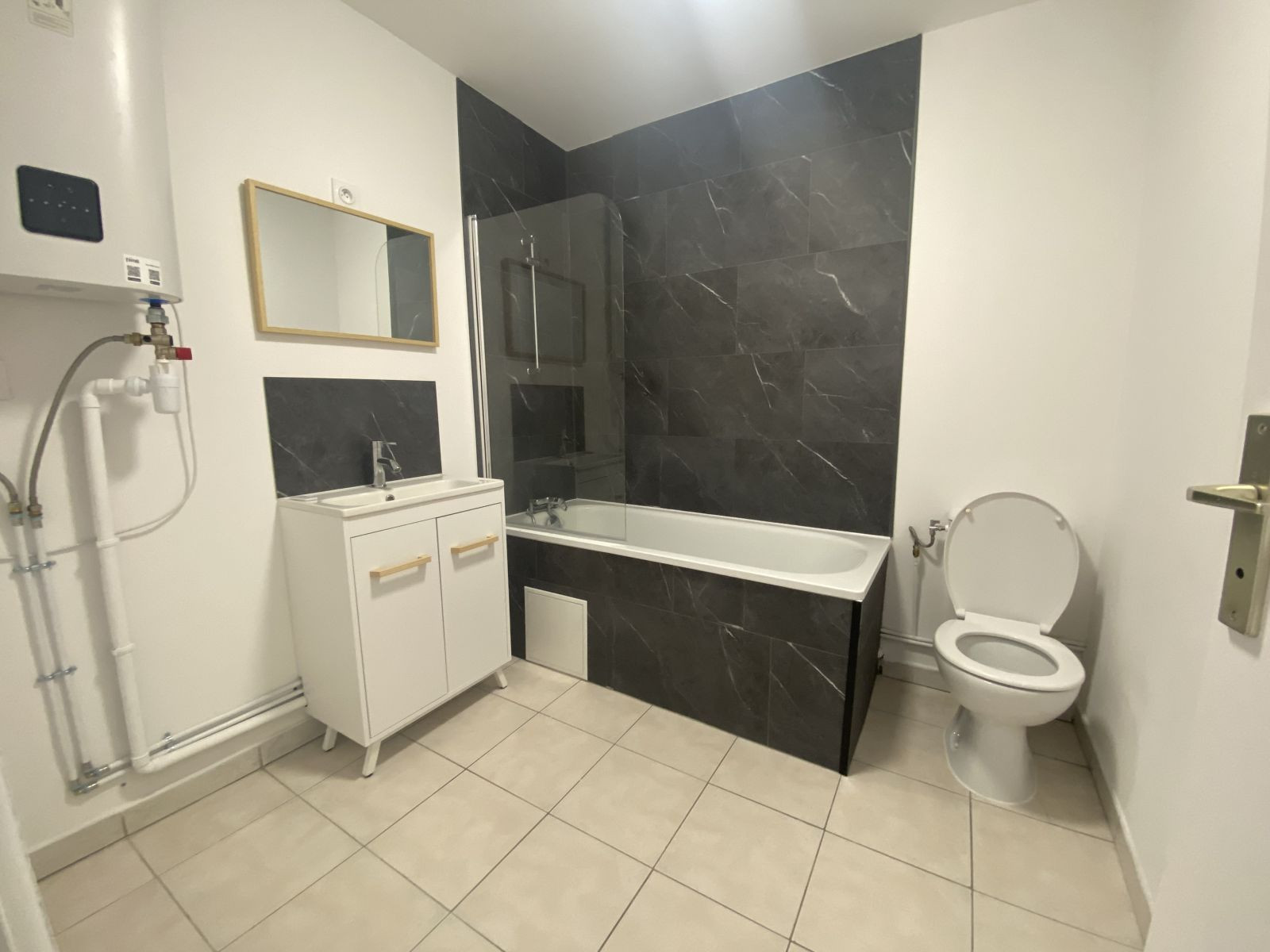 
                                                Location
                                                 Grand studio lumineux à Valenciennes