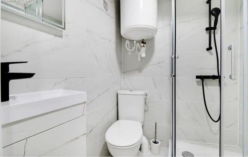 
                                                Location
                                                 Grand studio meublé 20m² haut de gamme Bastille