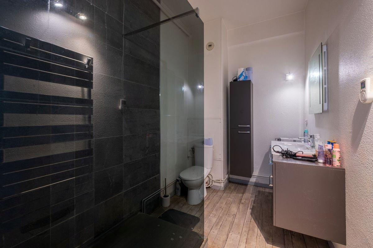 
                                                Location
                                                 Grand studio meublé 23m2