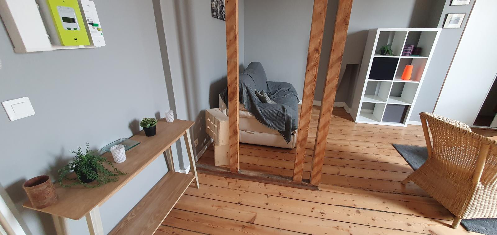 
                                                Location
                                                 Grand Studio meublé 24m² au calme