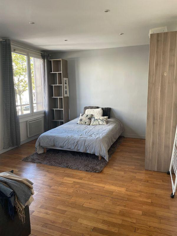 
                                                Location
                                                 Grand Studio Meublé 26m² 10min Métro