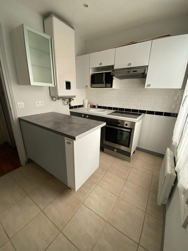 
                                                Location
                                                 Grand Studio Meublé 26m² 10min Métro