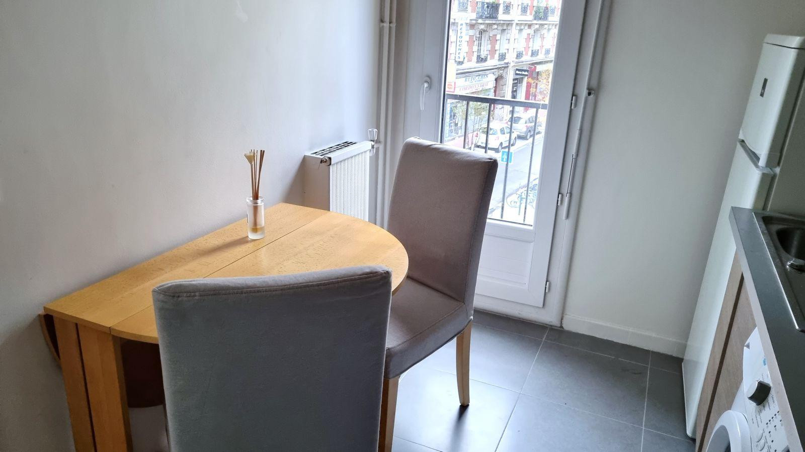
                                                Location
                                                 Grand studio meublé – 28 m² – Saint‑Mandé