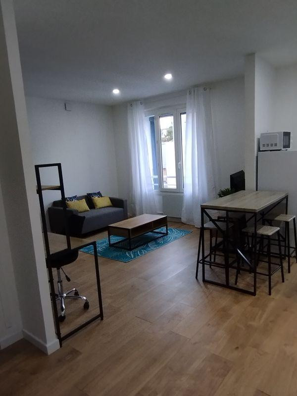 
                                                Location
                                                 Grand studio meublé 34 m² rue du drac, Grenoble