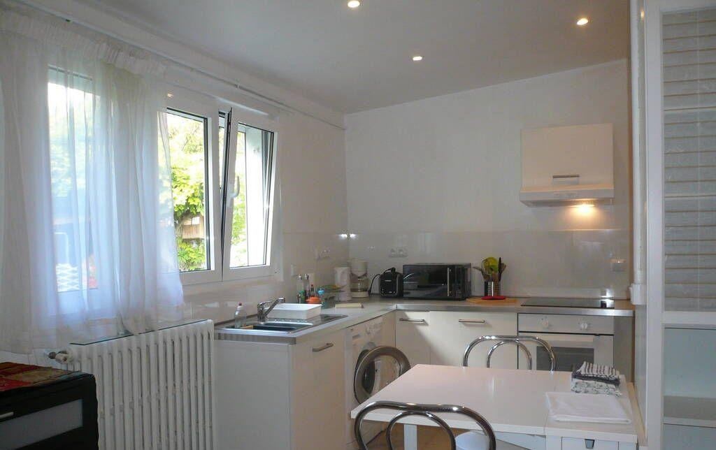 
                                                Location
                                                 Grand studio meublé 36 m² à Joinville-Le-Pont