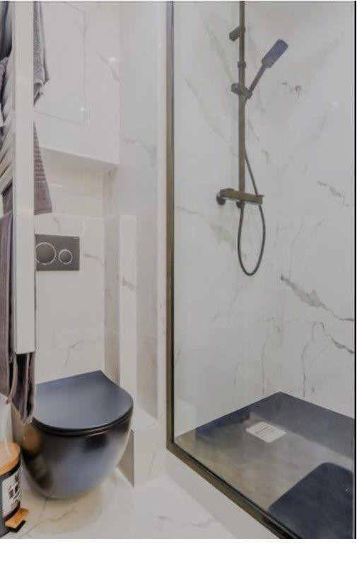 
                                                Location
                                                 Grand studio meublé 38m² à Asnières sur Seine