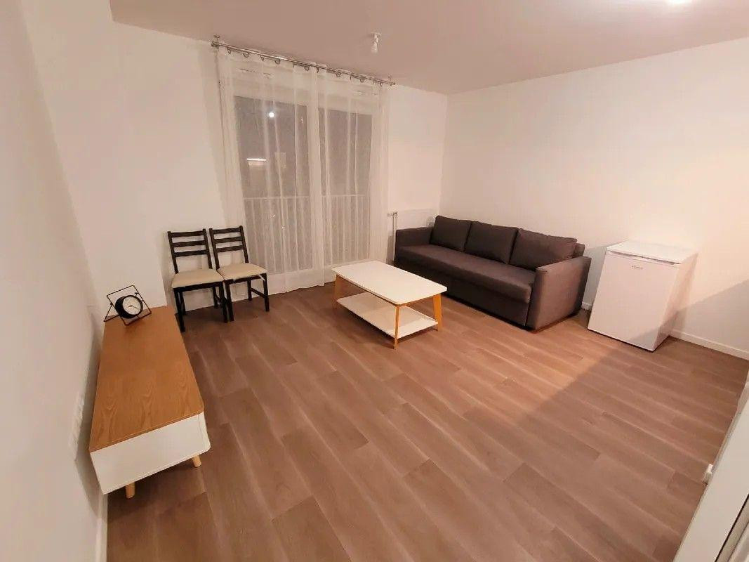 
                                                Location
                                                 Grand Studio Meublé à Bobigny