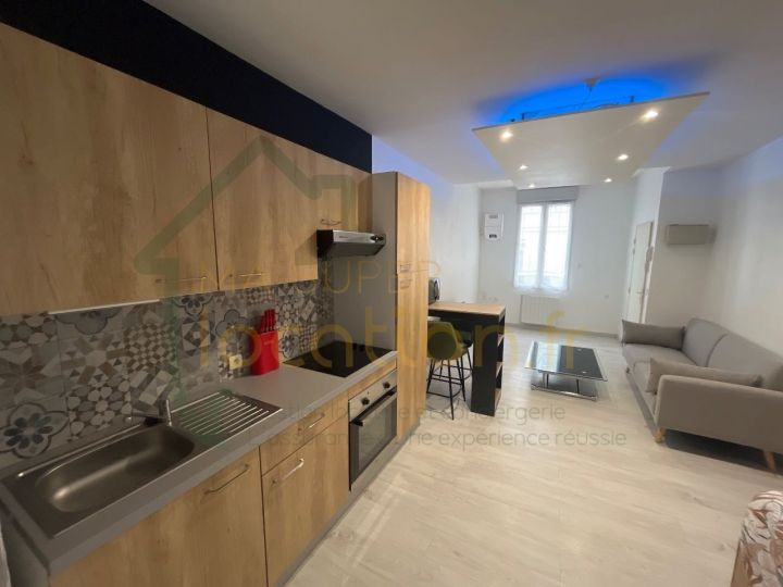 
                                                Location
                                                 Grand Studio meublé à deux pas du centre-ville de SAINT-QUENTIN