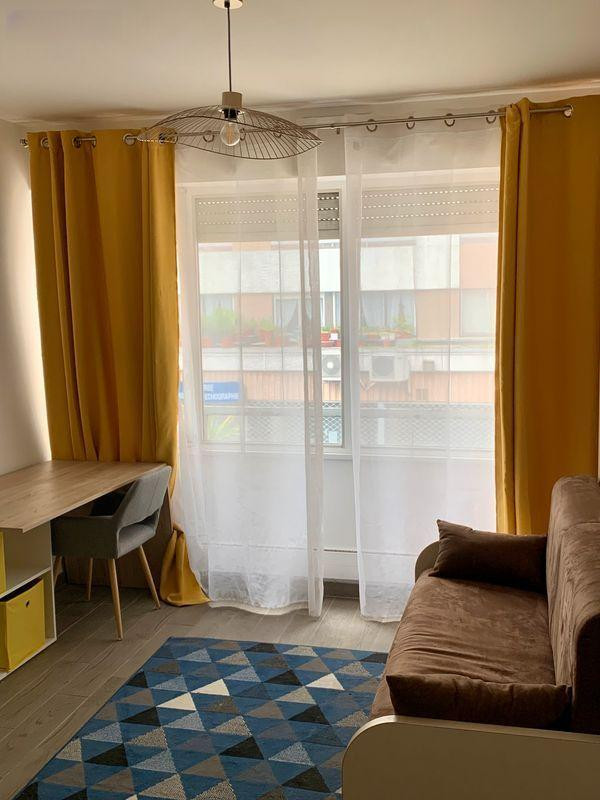 
                                                Location
                                                 Grand studio meublé - Ourcq