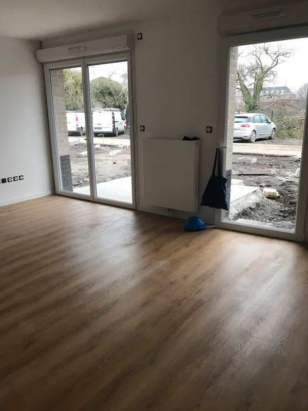 
                                                Location
                                                 Grand studio NEUF (33m²) avec terrasse et jardin