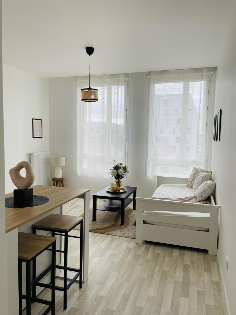 
                                                Location
                                                 Grand Studio NEUF à Cergy préfecture